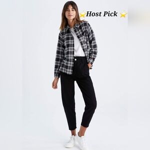 RAILS Hunter Dylan Button Down.  Size XS ⭐️Host Pick⭐️